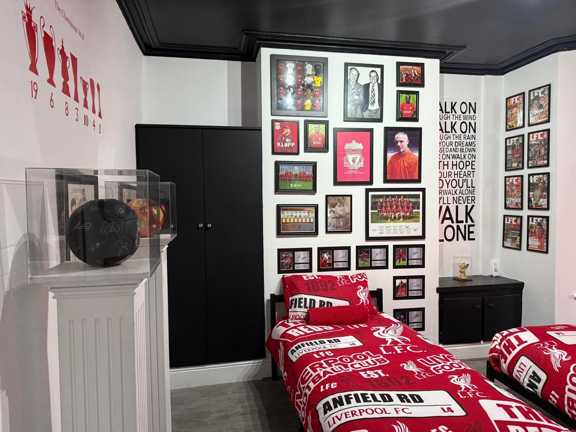 Anfield Abode - Entire Lfc Themed House Villa Liverpool Eksteriør billede