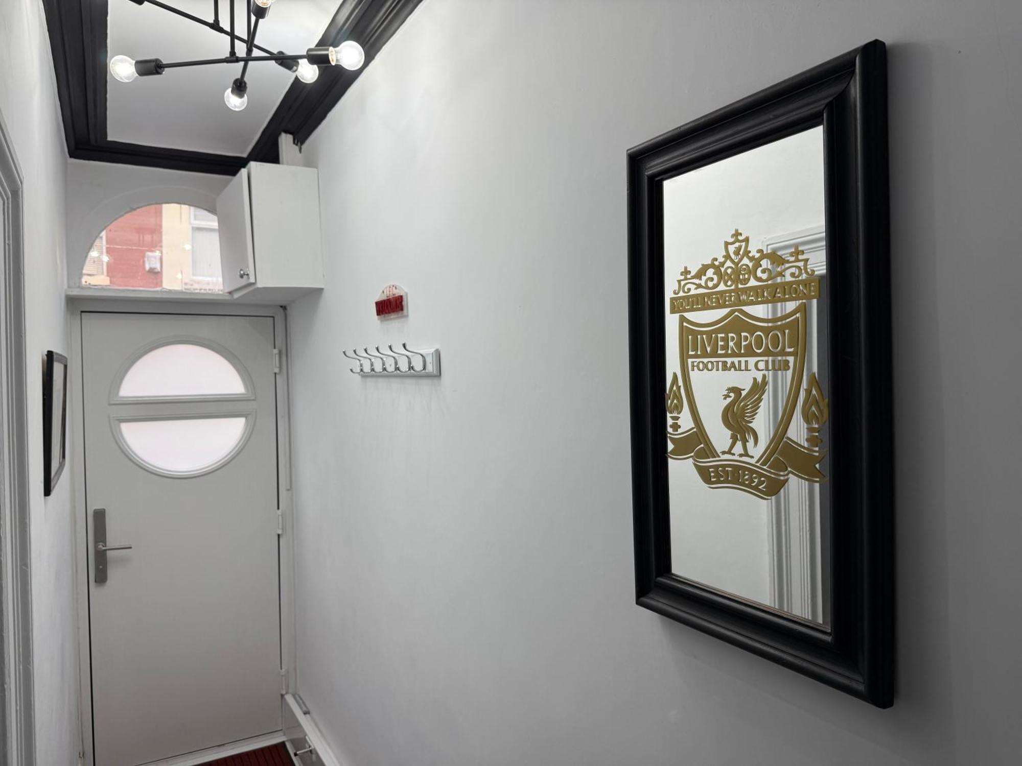 Anfield Abode - Entire Lfc Themed House Villa Liverpool Eksteriør billede